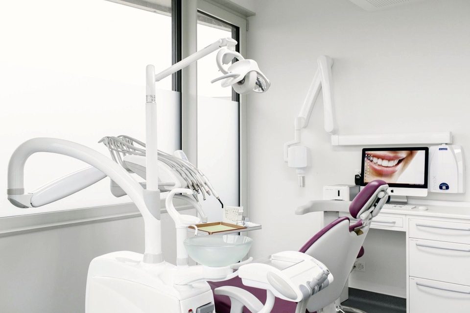 Fauteuil et instruments préparés
