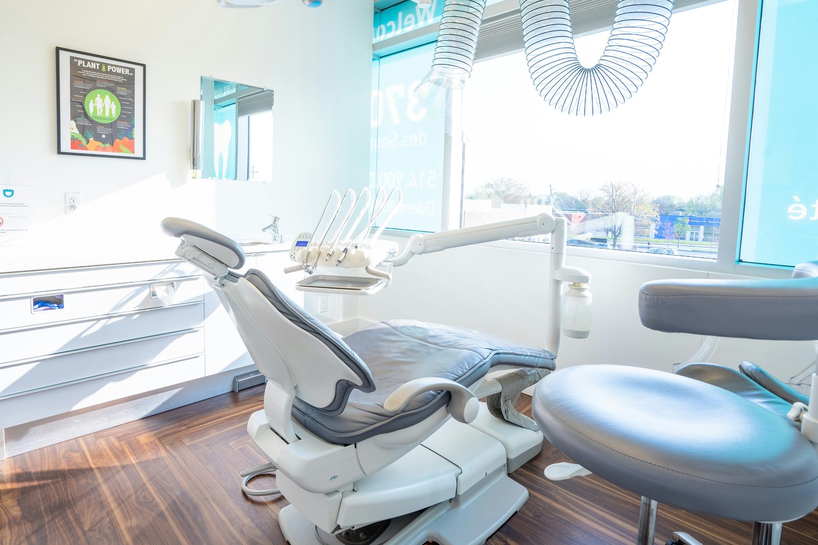 Salle de soins dentaire [PHOTO PROVISOIRE, À REMPLACER]